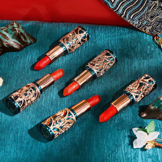 Vintage Country Style Carved Lipstick Set